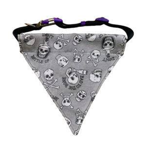 Bandana de halloween con diseño de piratas para perros